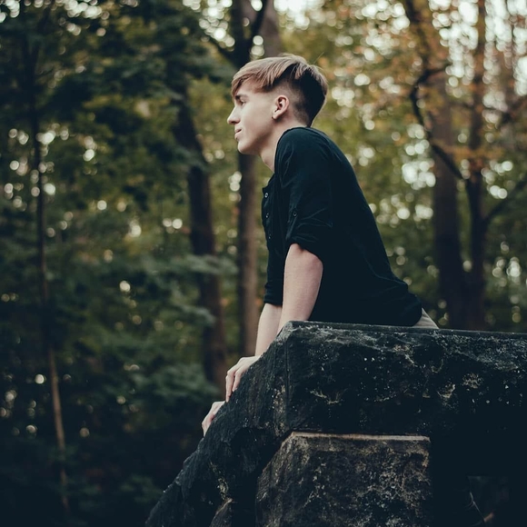 Meet your Posher, Joshua - Picture 1 of 1